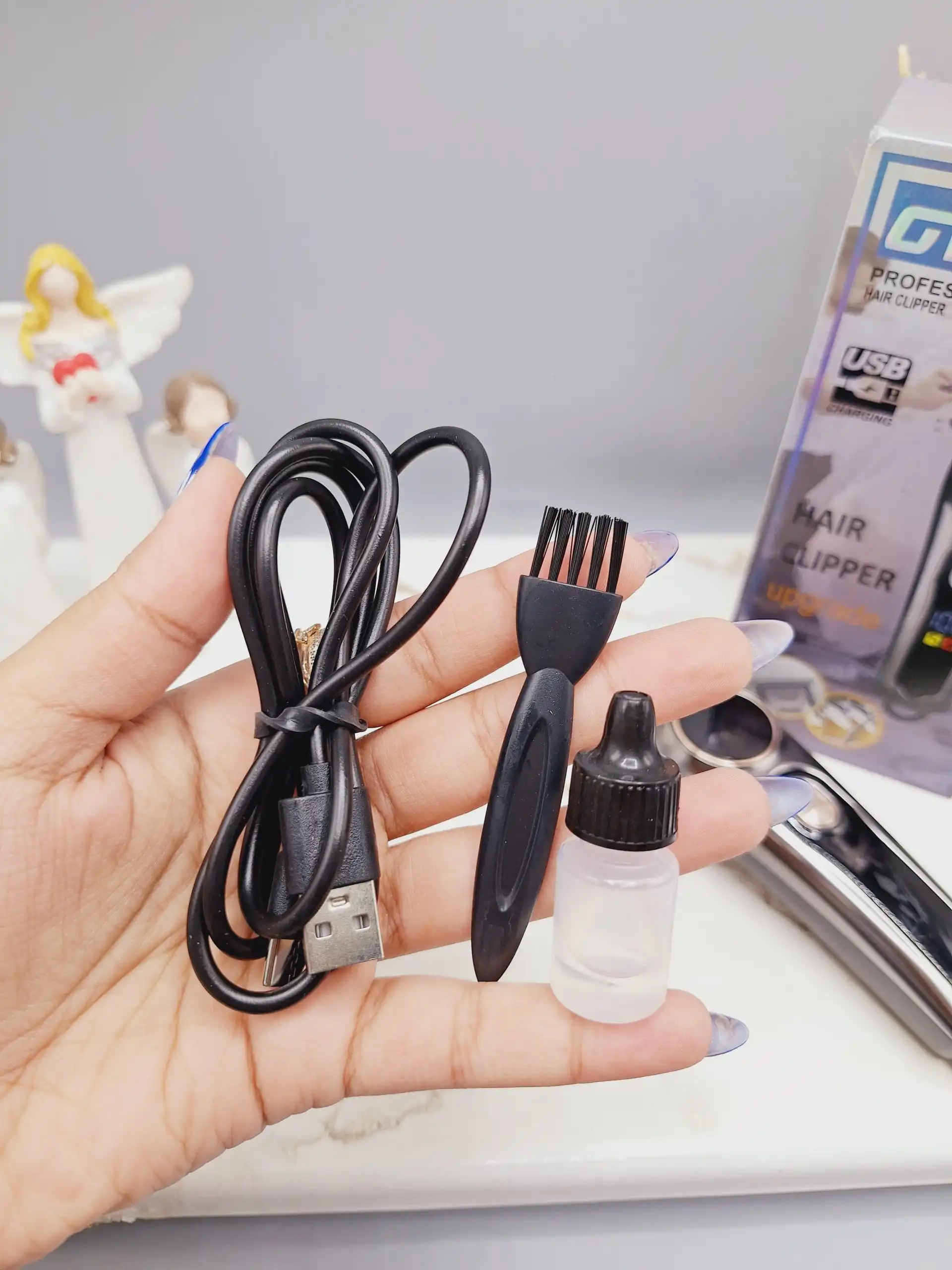 ماشین اصلاح موی سر و صورت شارژی جی دبلیو مدل GW-9812